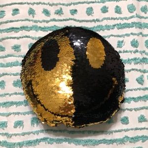 Flip sequin pillow (gold/black) smiley face 😃